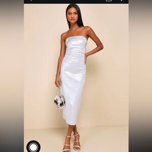 Lulu’s silver metallic midi dress